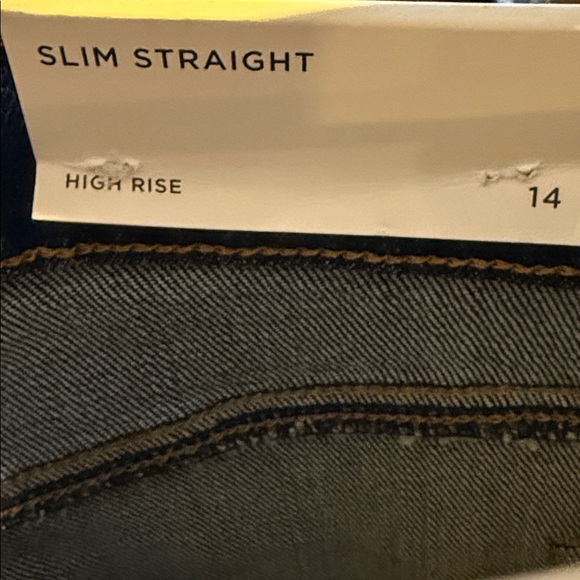 *NEW* LOFT Outlet Slim Straight High Rise Dark Wash Cuffed Denim Jeans Size 14 - Picture 6 of 9